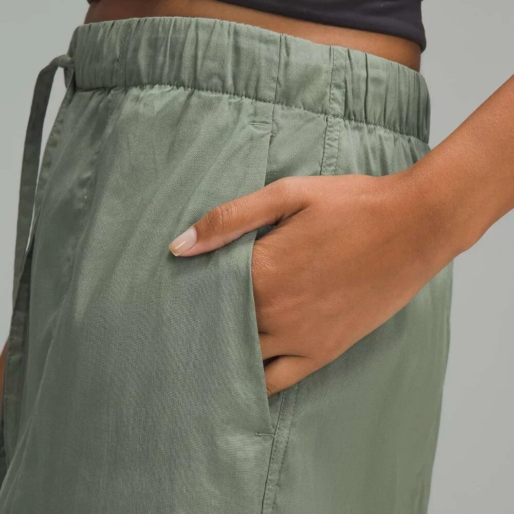 lululemon Grey Eucalyptus Lightweight Adjustable Mid-Rise Cargo Pant size XS - Picture 4 of 16